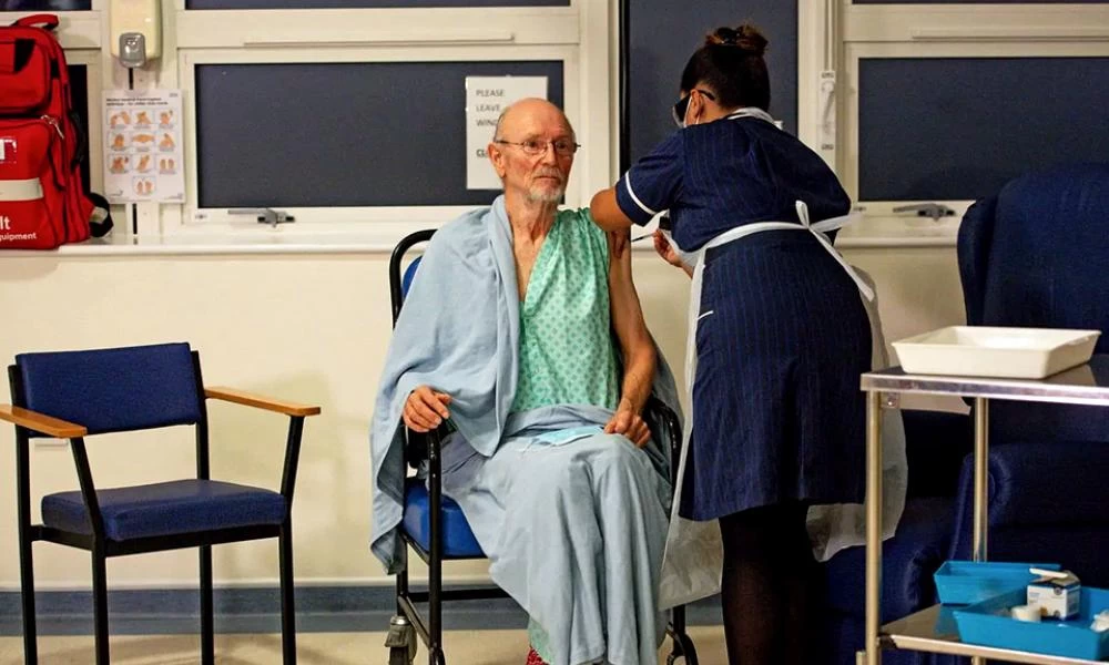 Ουίλιαμ Σαίξπηρ: Έφυγε από τη ζωή μετά από τον εμβολιασμό του